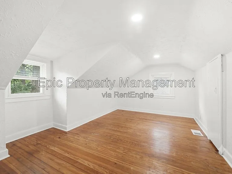 224 Stratford Rd #224 — Photo 10