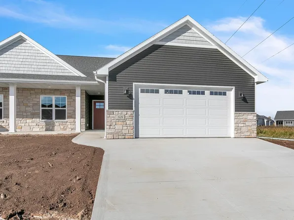 321 Rainbow Ct, Green Bay, WI 54303