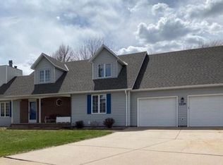 1114 W 42nd St, Kearney, NE 68845