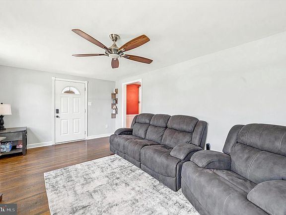 5th image of 306 Burk Ave