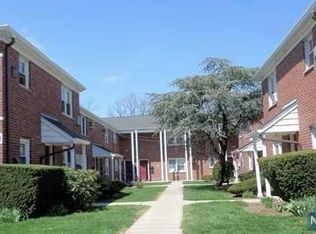 729 Broad Ave APT 5, Ridgefield, NJ 07657