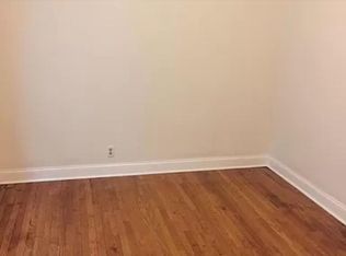 1226 W North Shore Ave APT 3, Chicago, IL 60626