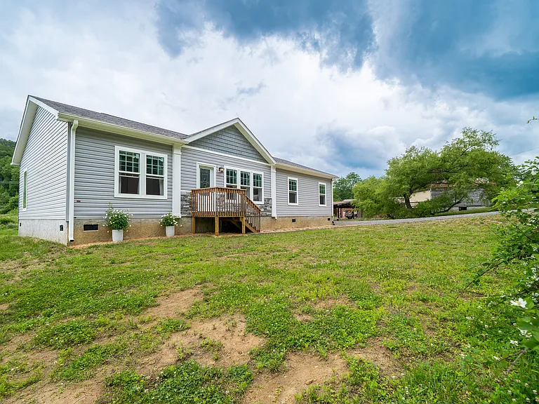 306 Burnsville School Rd — Photo 20