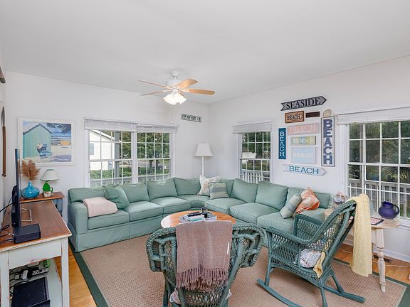 3rd image of 104 Atlantic Ave