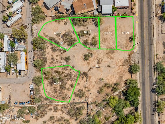 4th image of 6061 S Clair Cir #18