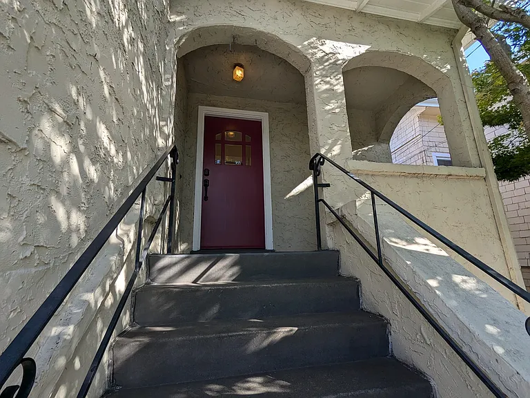 Rose St — Photo 2