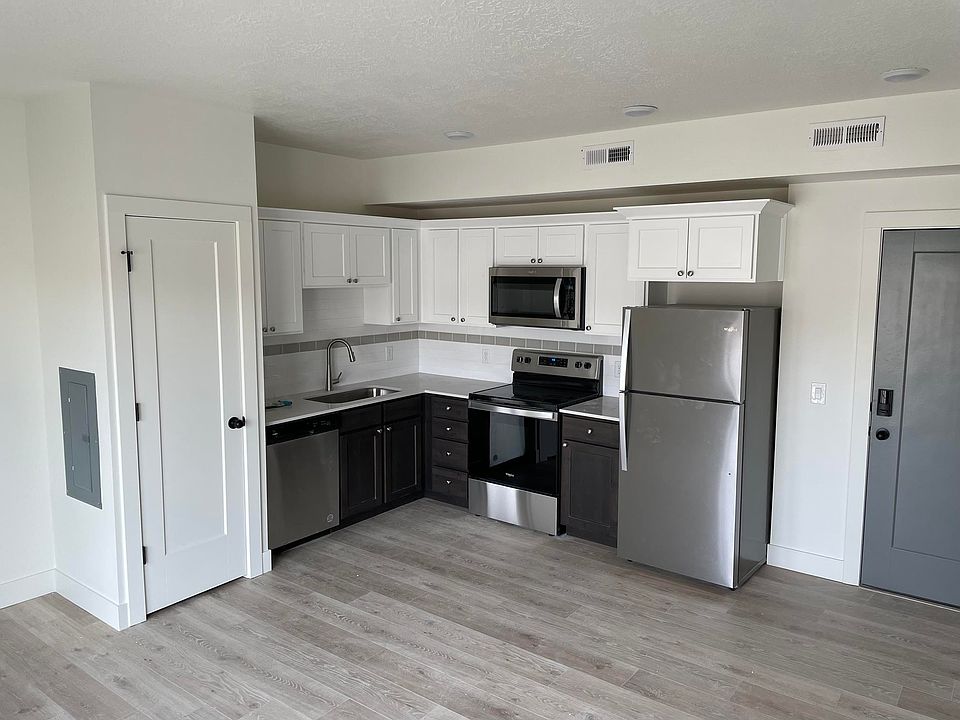 1st image of 1272 E Hudson Ave #314