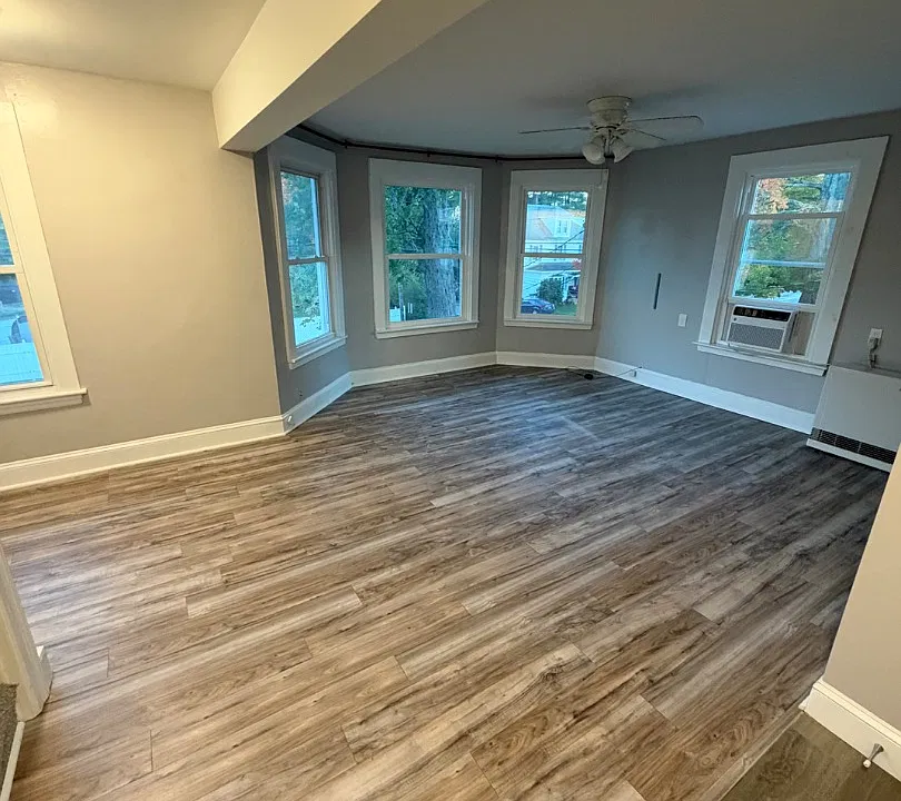 182 Bridge St #2