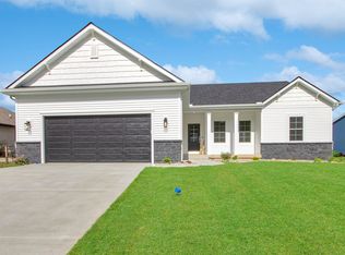54592 Pierre Trails Dr, Osceola, IN 46561