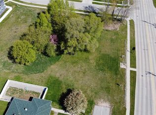 Cardinal Ln, Green Bay, WI 54313