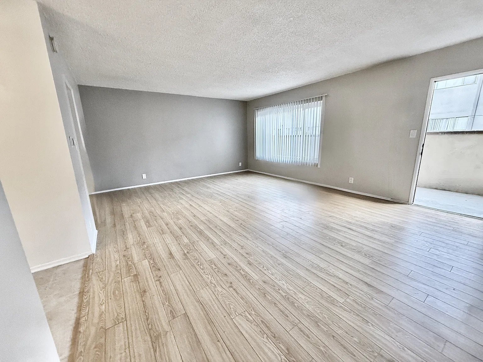 Studio, 500 sqft, $1,695 — Photo 2