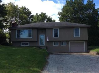 808 James Pl, Easton, MO 64443