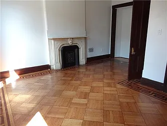 Rented by R New York