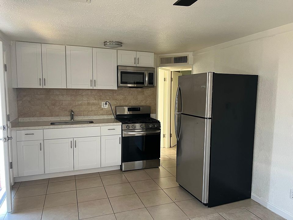 1st image of 2128 W Orangewood Ave #2129