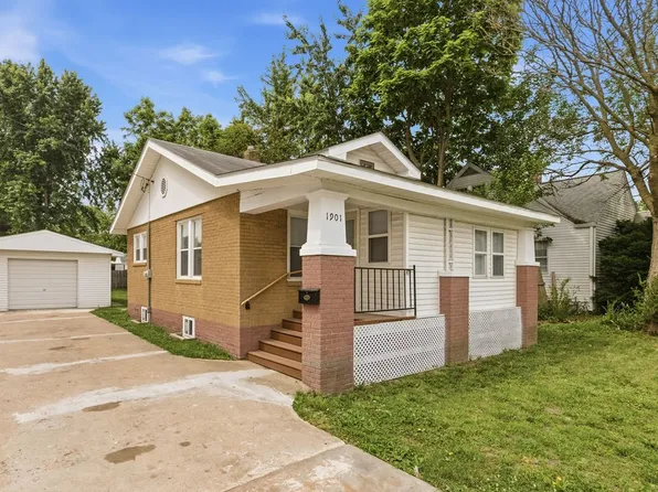 1901 W Grand Ave, Decatur, IL 62522