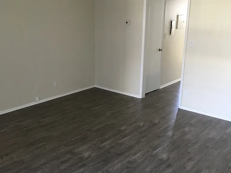 18400 Prairie Street — Photo 107