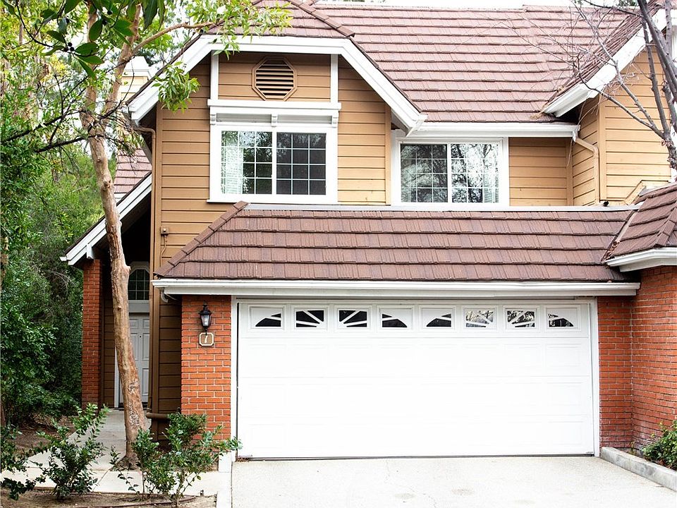 1st image of 20950 Oxnard St APT 1