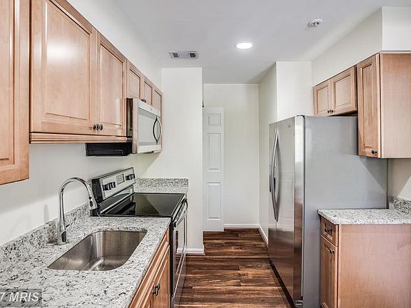 3rd image of 5700 Chapman Mill Dr APT 410