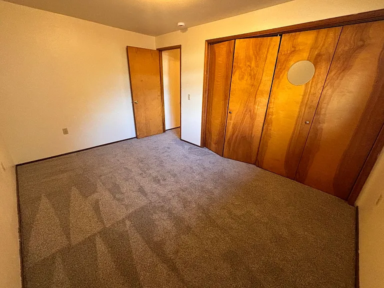 595 NW Oak Ave — Photo 22