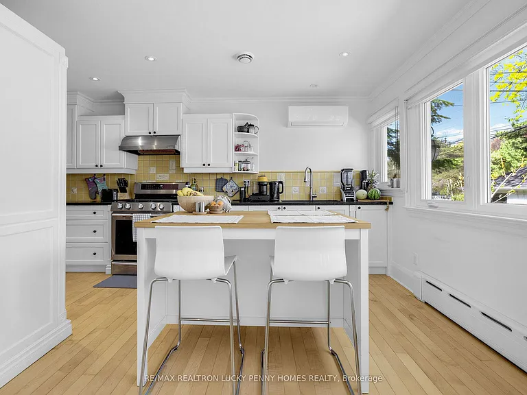 96 Whitehall Rd — Photo 16