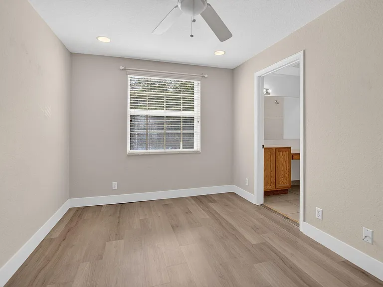 1418 W Wickham Cir #B — Photo 15