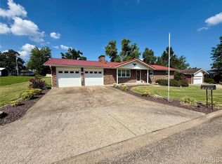1030 Jenkins St, Perryville, MO 63775