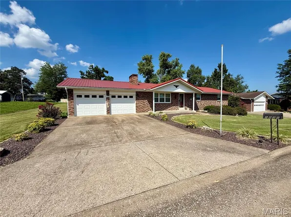 1030 Jenkins St, Perryville, MO 63775