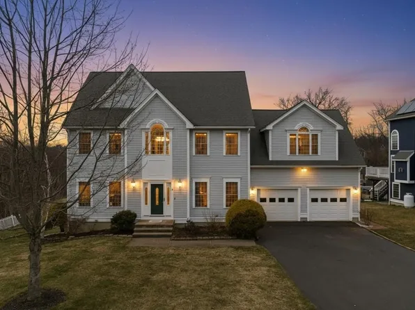 14 Magill Dr, Grafton, MA 01519