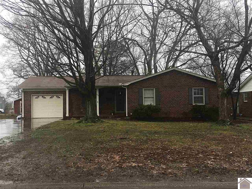 1st image of 810 9th St
