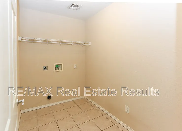 2505 SW 20th St — Photo 23