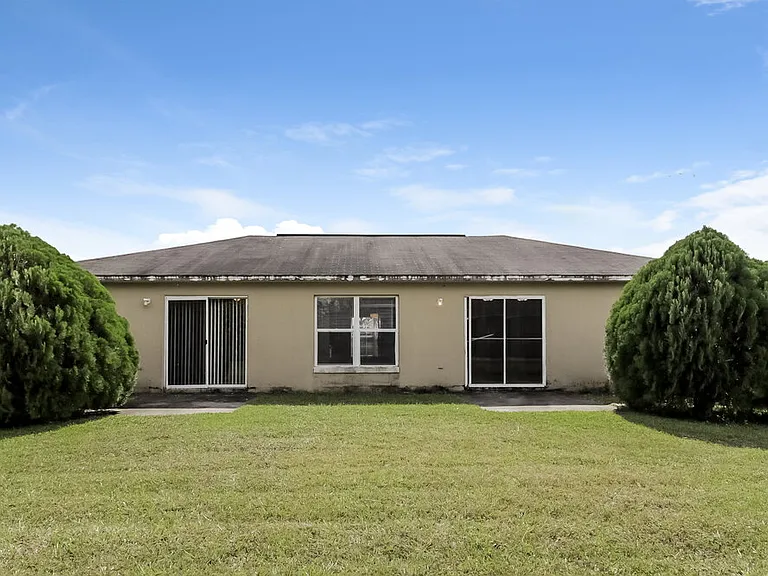 870 Jarnac Dr — Photo 20