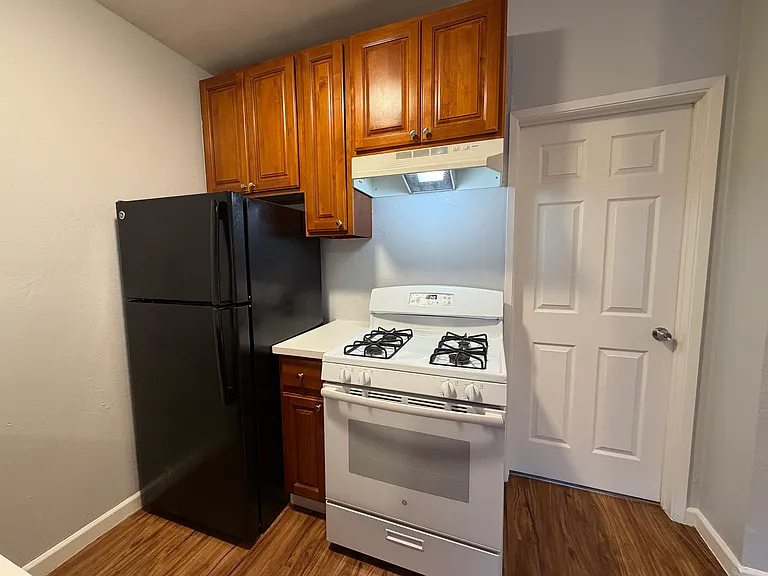 Tahoe Terrace Apartments — Photo 4