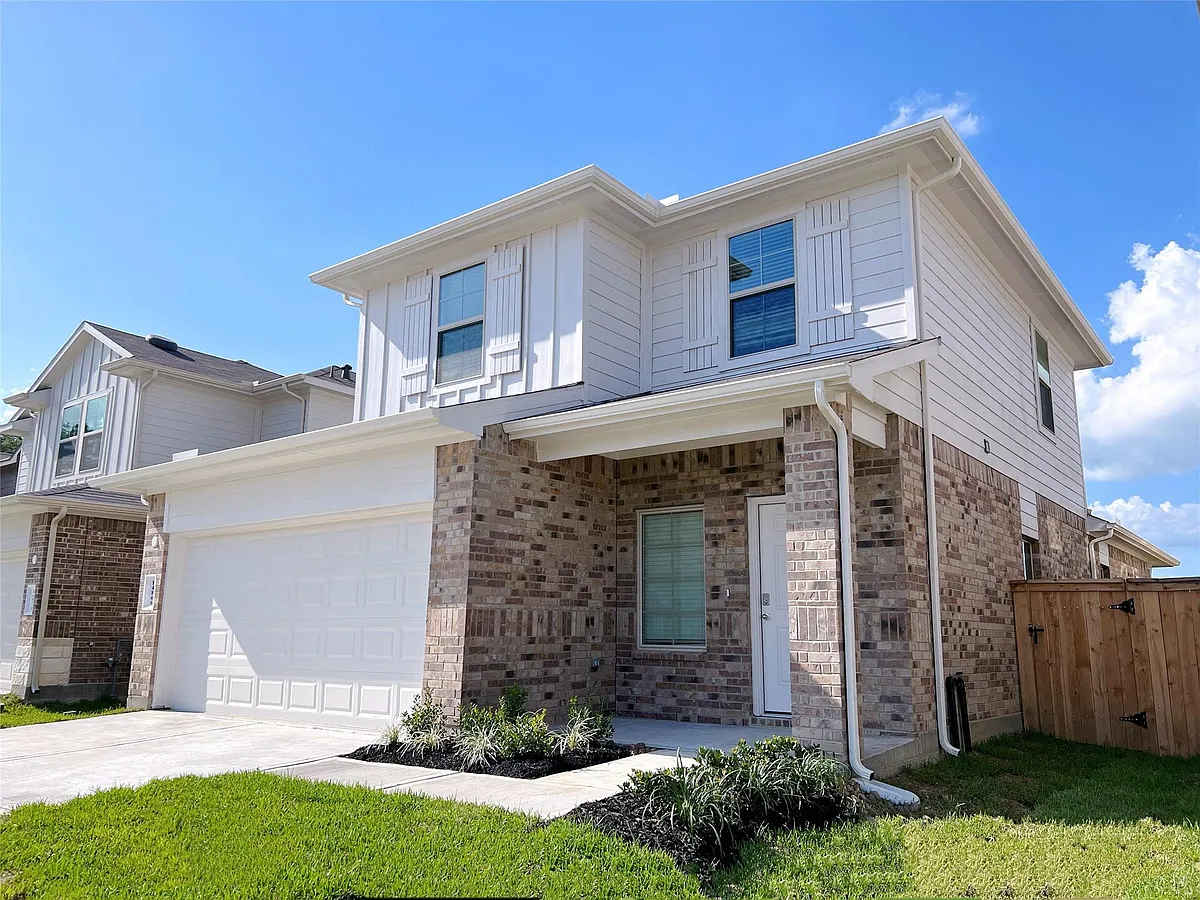 Building Photo - 14866 Cypress Hollow Dr