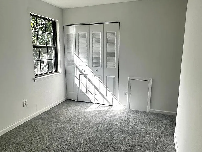 255 Greenough St — Photo 18