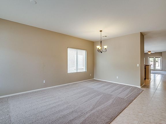 3rd image of 1228 E Country Crossing Way