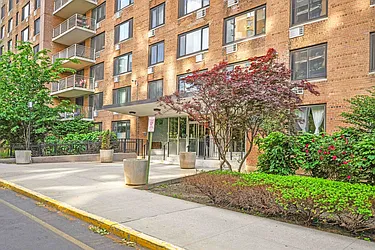 195 Willoughby Avenue, #416