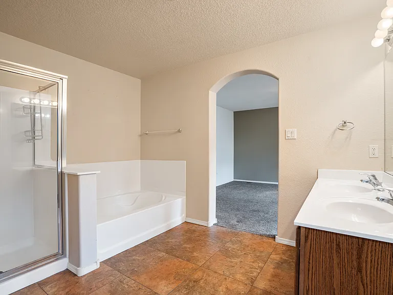 1932 Cortina Loop SE — Photo 29