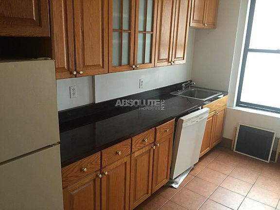 3rd image of 644 W 204th St APT 51