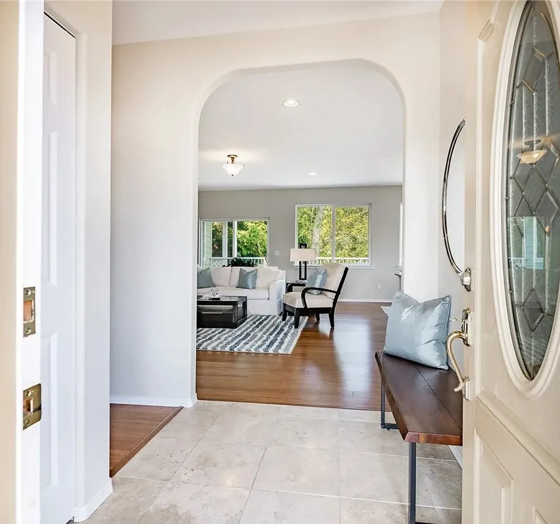 A Beautiful 3-bedroom 2 bath Birch Bay Village! Short term lease available. — Photo 4