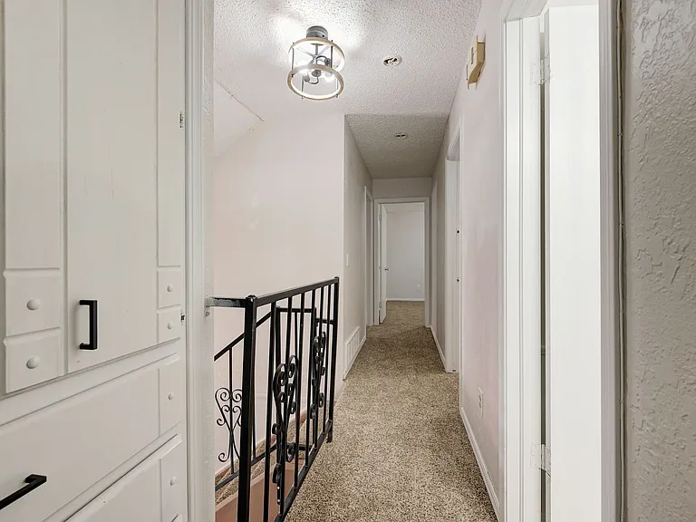1009 NE 6th St — Photo 16
