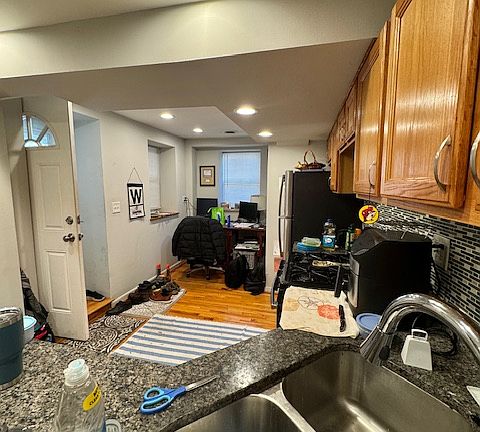 3rd image of 1947 N Cleveland Ave APT 1R
