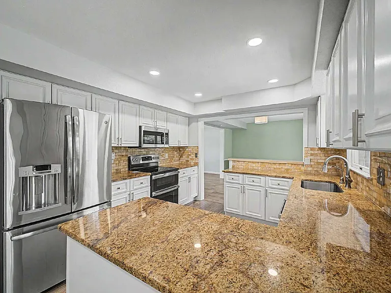 10074 E Lake Dr — Photo 16
