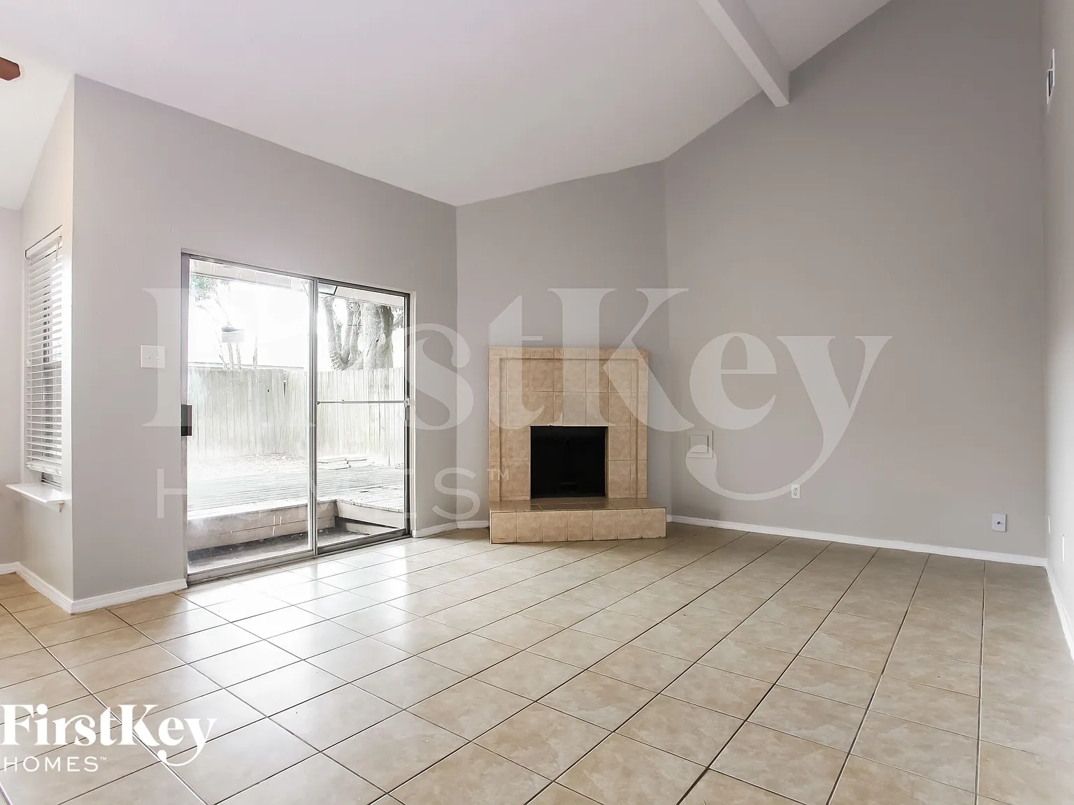 3 bed, 2.0 bath, 1147 sqft, $1,570 — Photo 4