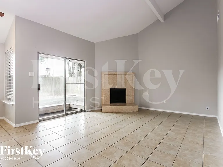 19446 Cypress Cliff Dr — Photo 4