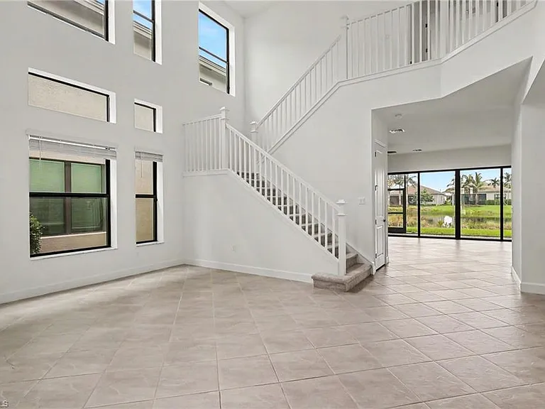 12762 Woodbury Dr — Photo 4