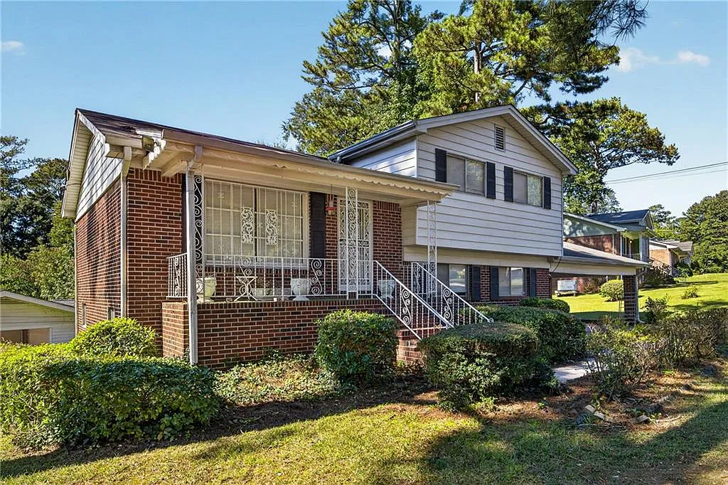 3 bed, 3.0 bath, 1046 sqft, $1,700 — Photo 3