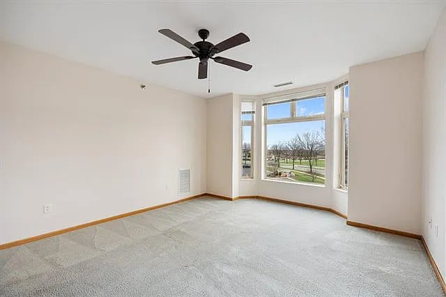 301 Harbour Town Dr #301 — Photo 14