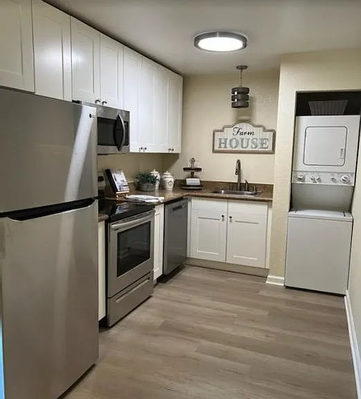 820 Casanova Ave — Photo 5