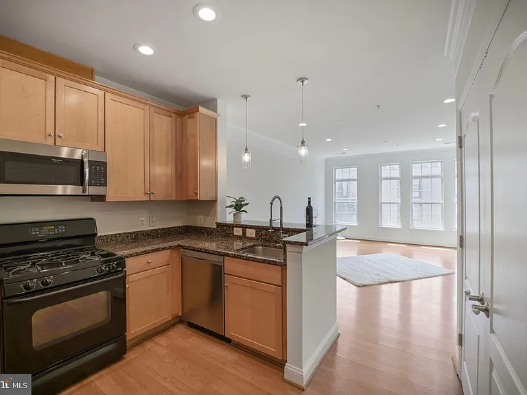 1451 Belmont St NW #309 — Photo 7