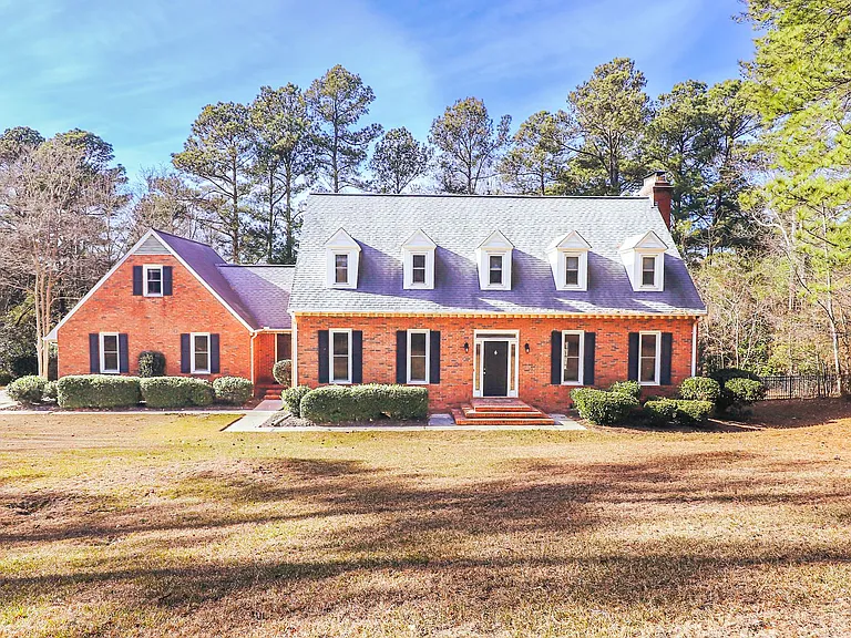 809 Houndslake Dr — Photo 40